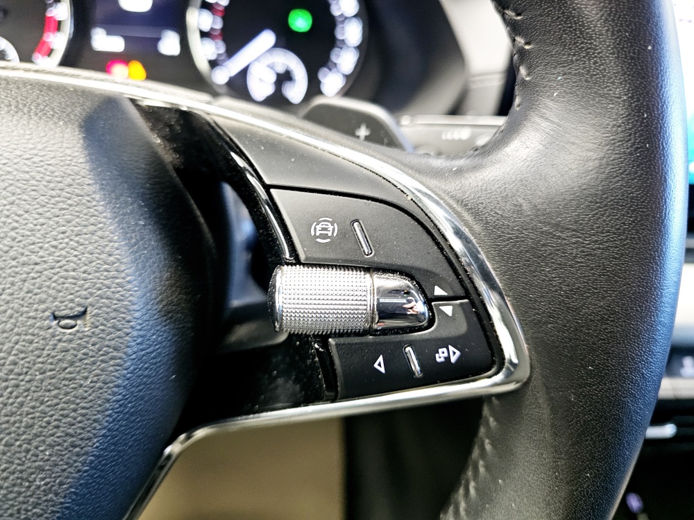 Skoda Octavia Combi  bei Hoffmann Automobile in Wolfsburg kaufen und sofort mitnehmen - Bild 16
