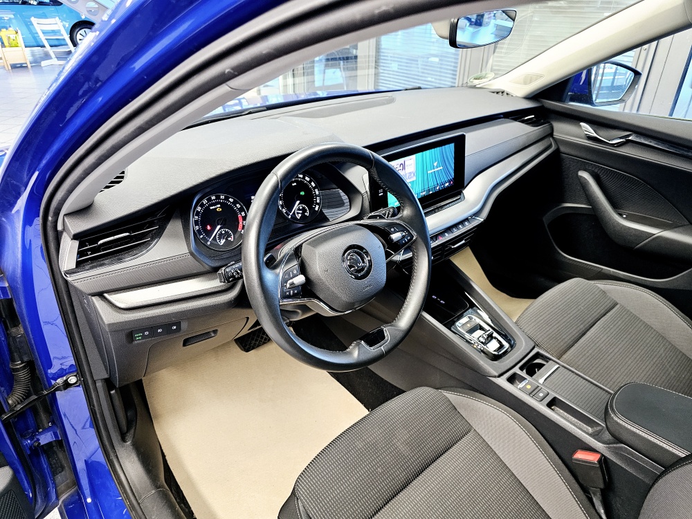 Skoda Octavia Combi  bei Hoffmann Automobile in Wolfsburg kaufen und sofort mitnehmen - Bild 18