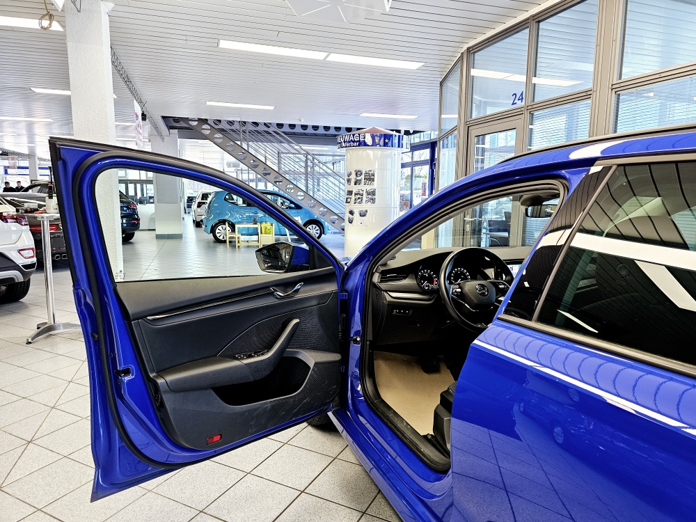 Skoda Octavia Combi  bei Hoffmann Automobile in Wolfsburg kaufen und sofort mitnehmen - Bild 20