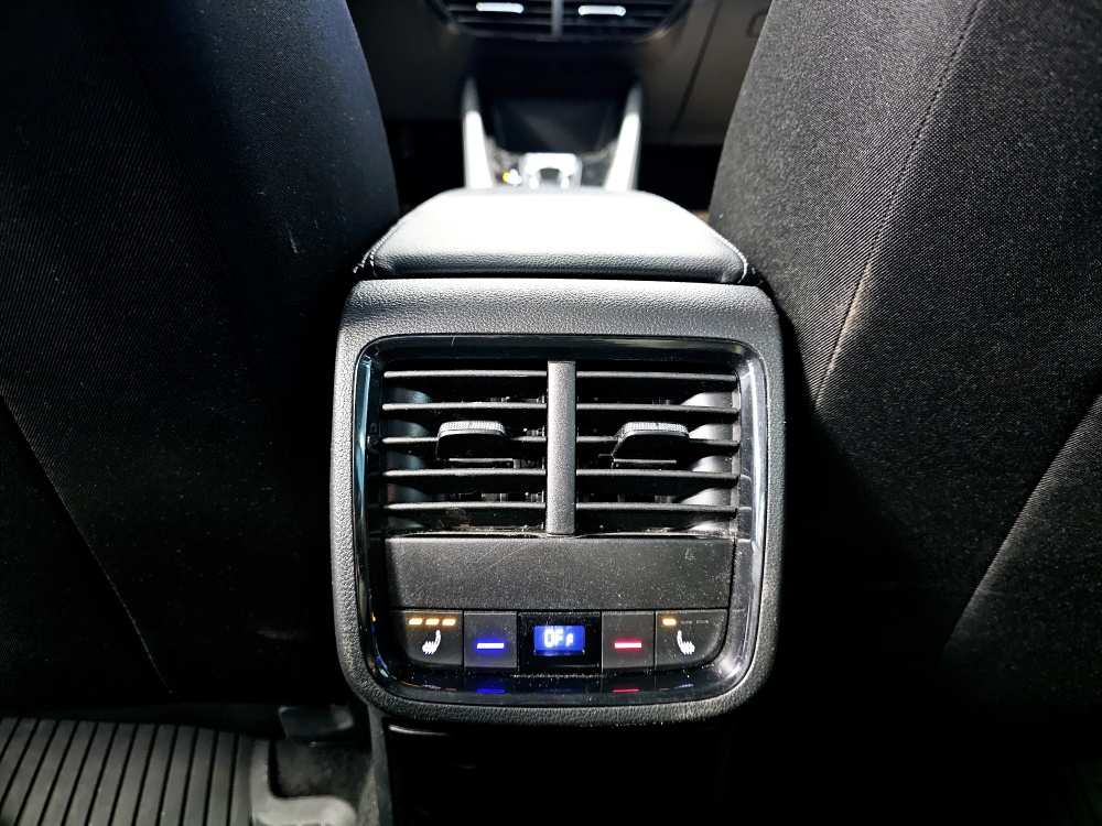 Skoda Octavia Combi  bei Hoffmann Automobile in Wolfsburg kaufen und sofort mitnehmen - Bild 7