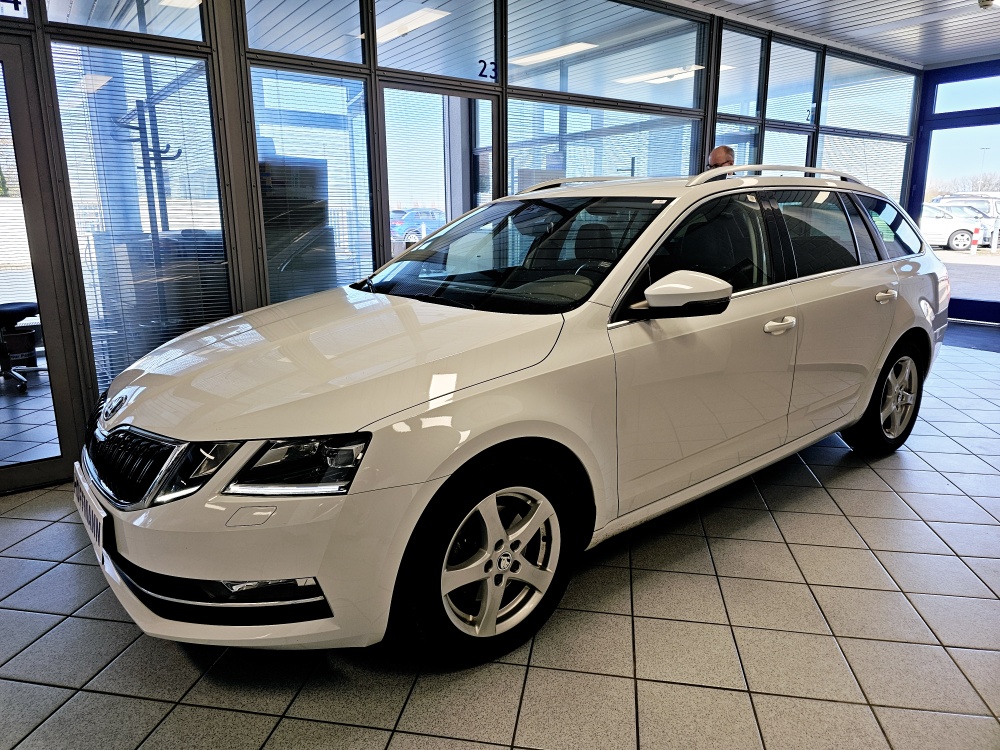 Skoda Octavia Combi Premium Edition für nur 19.800,- € bei Hoffmann Automobile in Wolfsburg kaufen und sofort mitnehmen