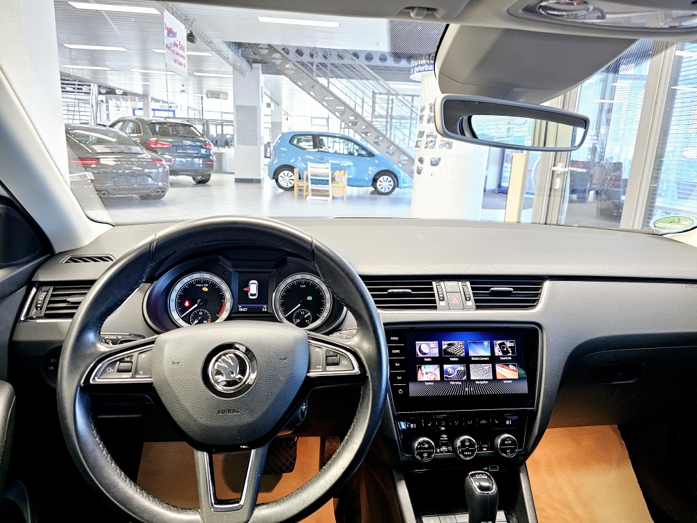 Skoda Octavia Combi  bei Hoffmann Automobile in Wolfsburg kaufen und sofort mitnehmen - Bild 16