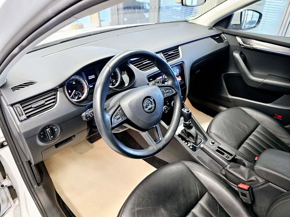 Skoda Octavia Combi  bei Hoffmann Automobile in Wolfsburg kaufen und sofort mitnehmen - Bild 17