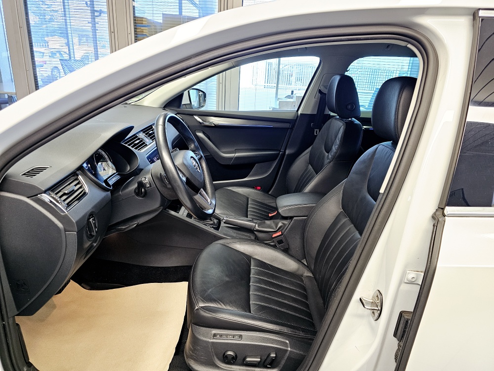 Skoda Octavia Combi  bei Hoffmann Automobile in Wolfsburg kaufen und sofort mitnehmen - Bild 18