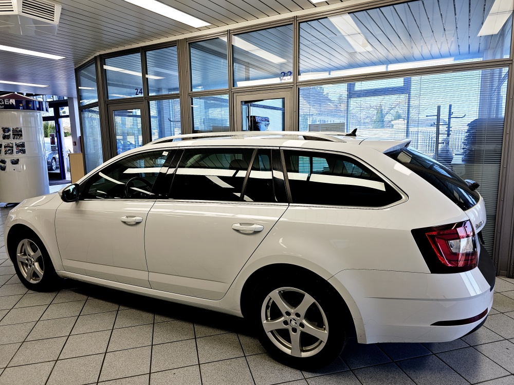 Skoda Octavia Combi  bei Hoffmann Automobile in Wolfsburg kaufen und sofort mitnehmen - Bild 20