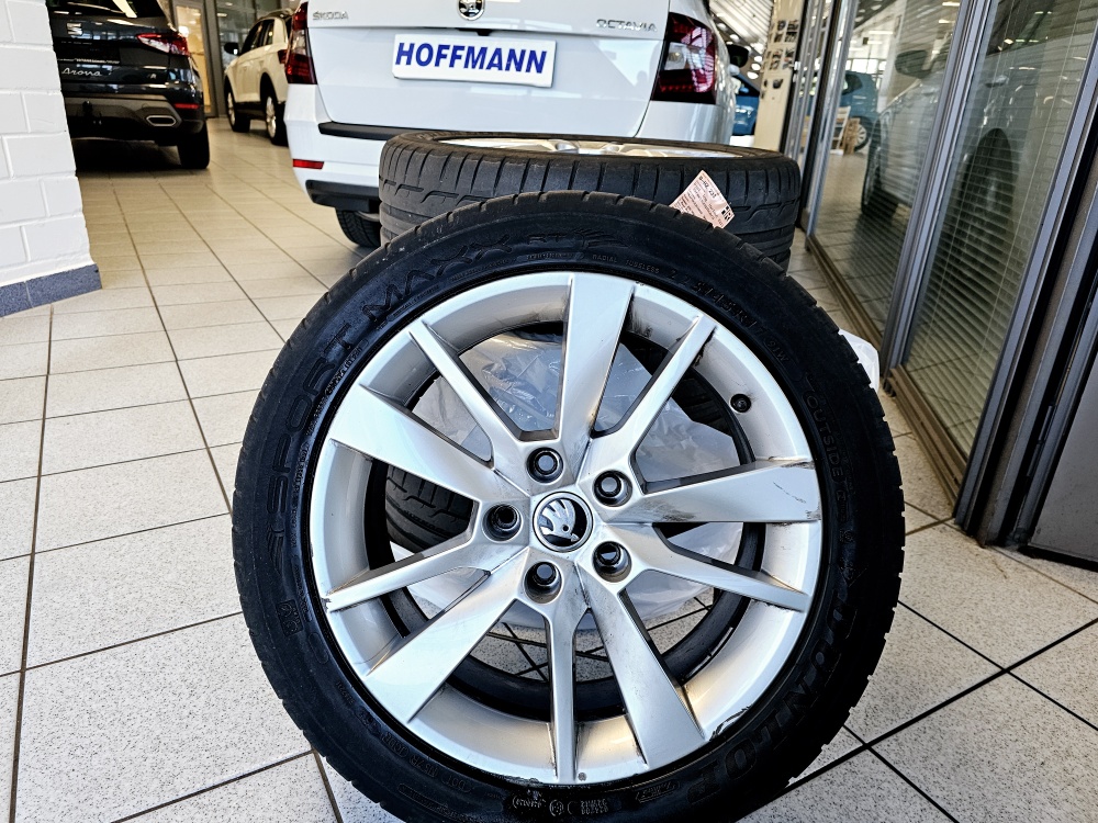 Skoda Octavia Combi  bei Hoffmann Automobile in Wolfsburg kaufen und sofort mitnehmen - Bild 4