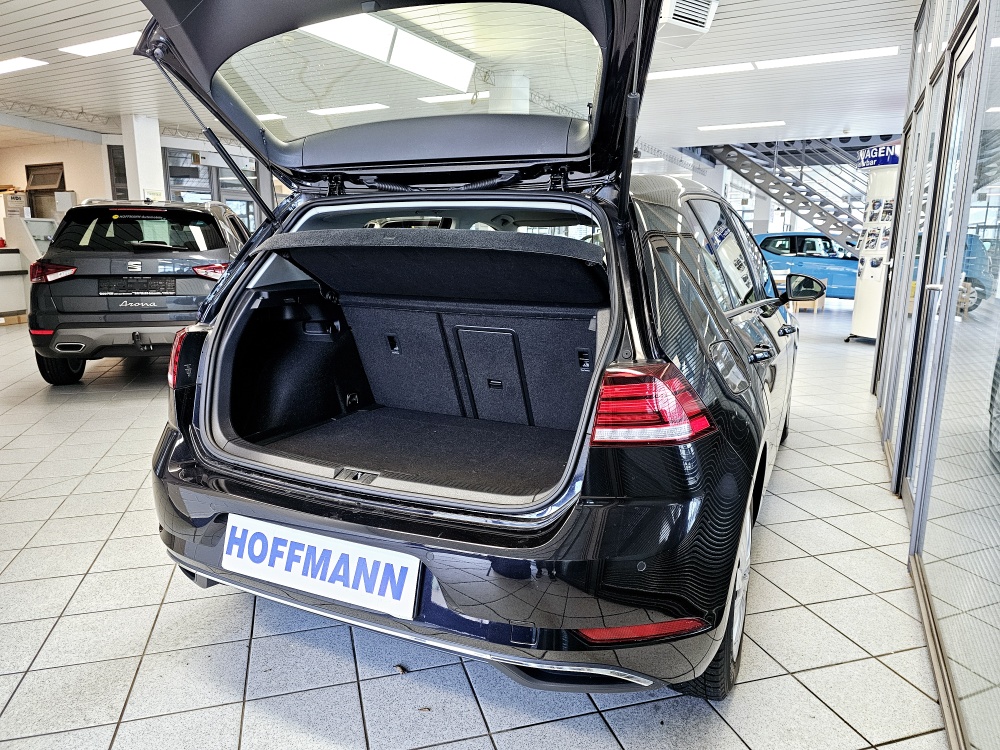 VW Golf  bei Hoffmann Automobile in Wolfsburg kaufen und sofort mitnehmen - Bild 2