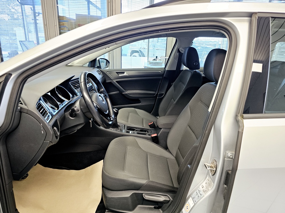 VW Golf Variant  bei Hoffmann Automobile in Wolfsburg kaufen und sofort mitnehmen - Bild 15