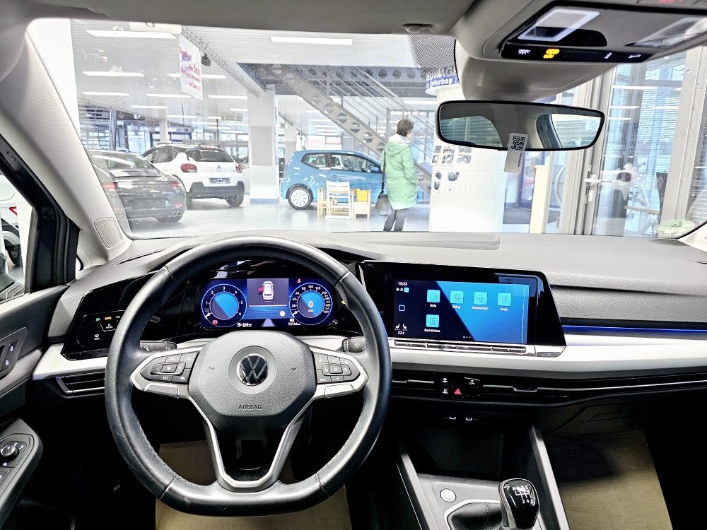 VW Golf Variant  bei Hoffmann Automobile in Wolfsburg kaufen und sofort mitnehmen - Bild 17
