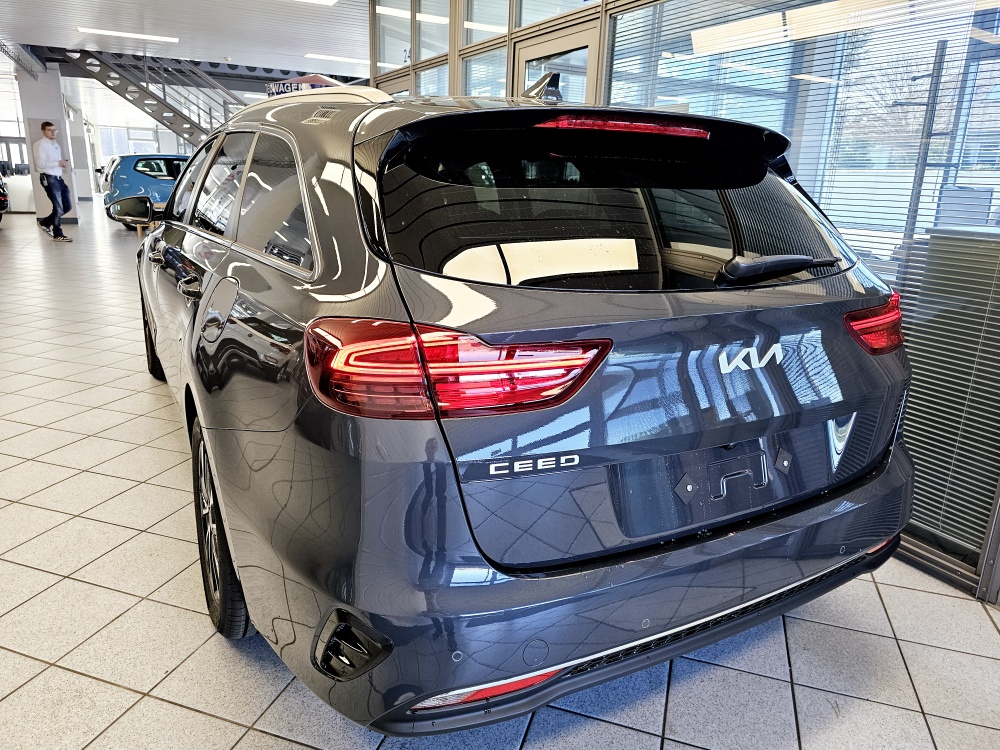 Kia Ceed  bei Hoffmann Automobile in Wolfsburg kaufen und sofort mitnehmen - Bild 3