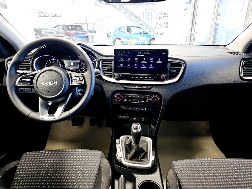 Kia Ceed  bei Hoffmann Automobile in Wolfsburg kaufen und sofort mitnehmen - Bild 5