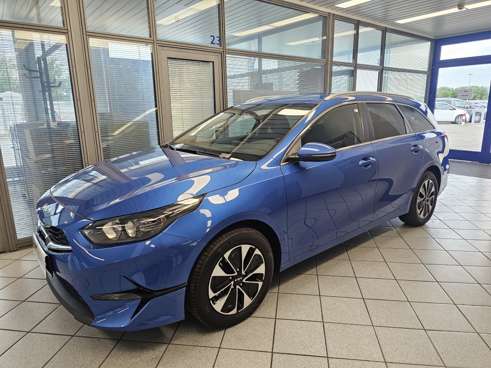 Kia Ceed  für nur 23.700,- € bei Hoffmann Automobile in Wolfsburg kaufen und sofort mitnehmen