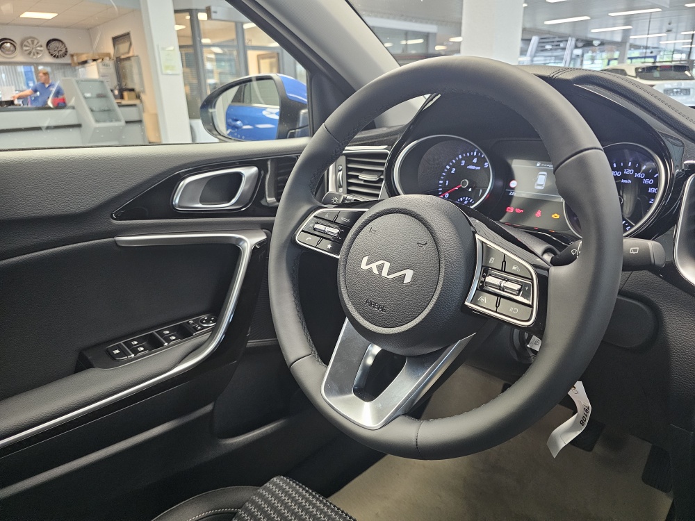 Kia Ceed  bei Hoffmann Automobile in Wolfsburg kaufen und sofort mitnehmen - Bild 13