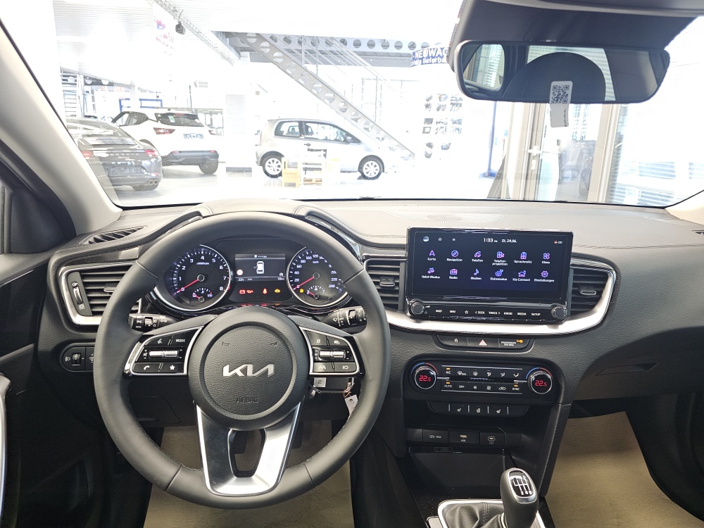 Kia Ceed  bei Hoffmann Automobile in Wolfsburg kaufen und sofort mitnehmen - Bild 14