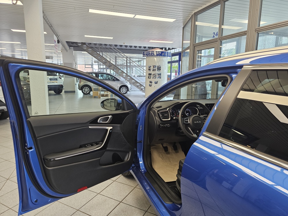 Kia Ceed  bei Hoffmann Automobile in Wolfsburg kaufen und sofort mitnehmen - Bild 17