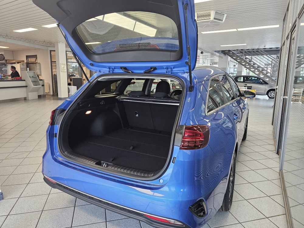 Kia Ceed  bei Hoffmann Automobile in Wolfsburg kaufen und sofort mitnehmen - Bild 2