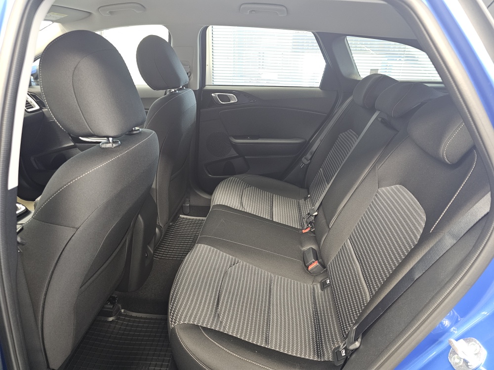 Kia Ceed  bei Hoffmann Automobile in Wolfsburg kaufen und sofort mitnehmen - Bild 4