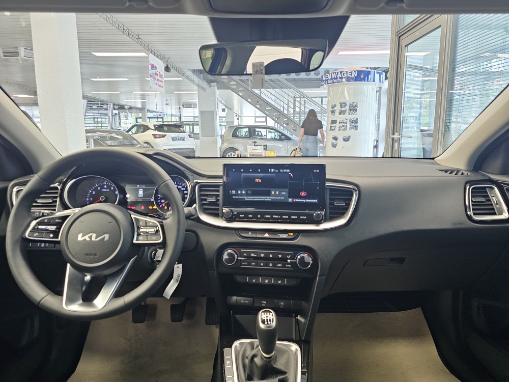 Kia Ceed  bei Hoffmann Automobile in Wolfsburg kaufen und sofort mitnehmen - Bild 5