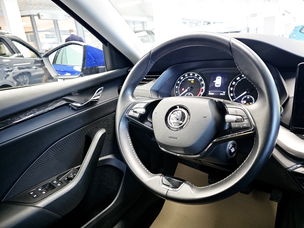 Skoda Octavia Combi  bei Hoffmann Automobile in Wolfsburg kaufen und sofort mitnehmen - Bild 14