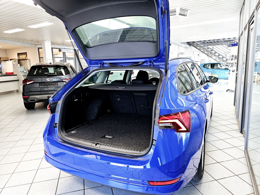 Skoda Octavia Combi  bei Hoffmann Automobile in Wolfsburg kaufen und sofort mitnehmen - Bild 2