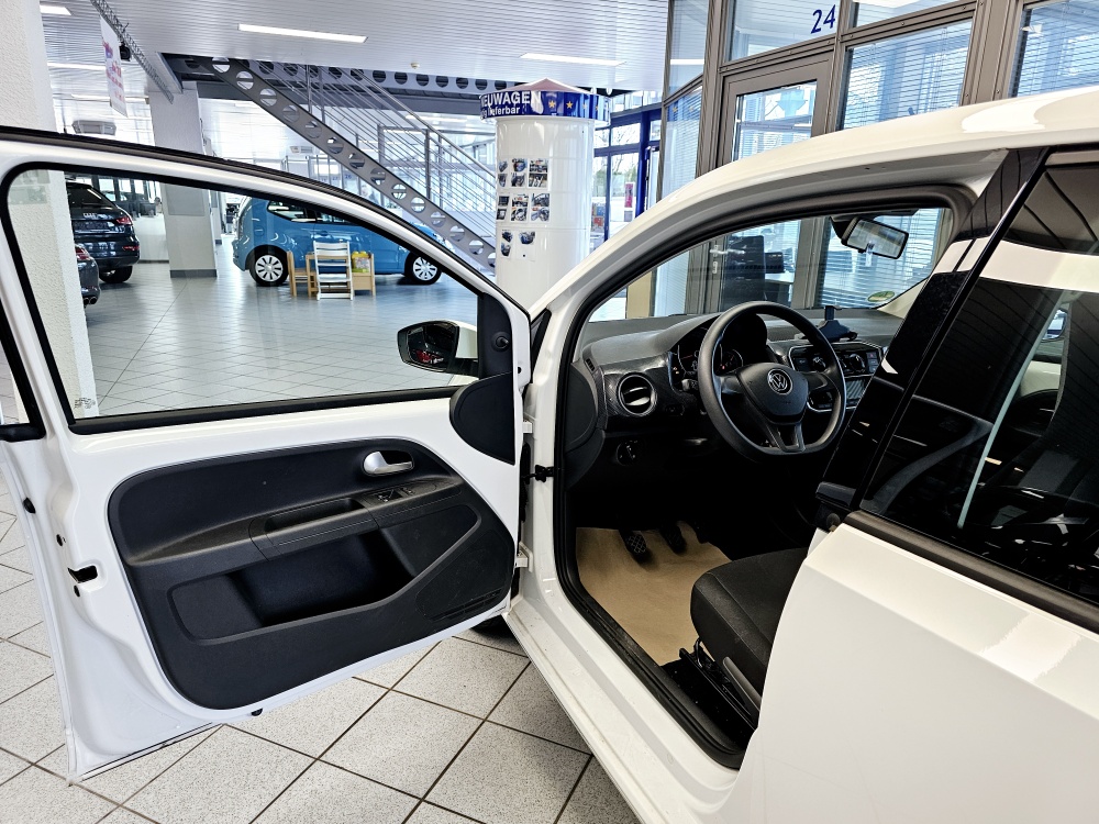VW up!  bei Hoffmann Automobile in Wolfsburg kaufen und sofort mitnehmen - Bild 12
