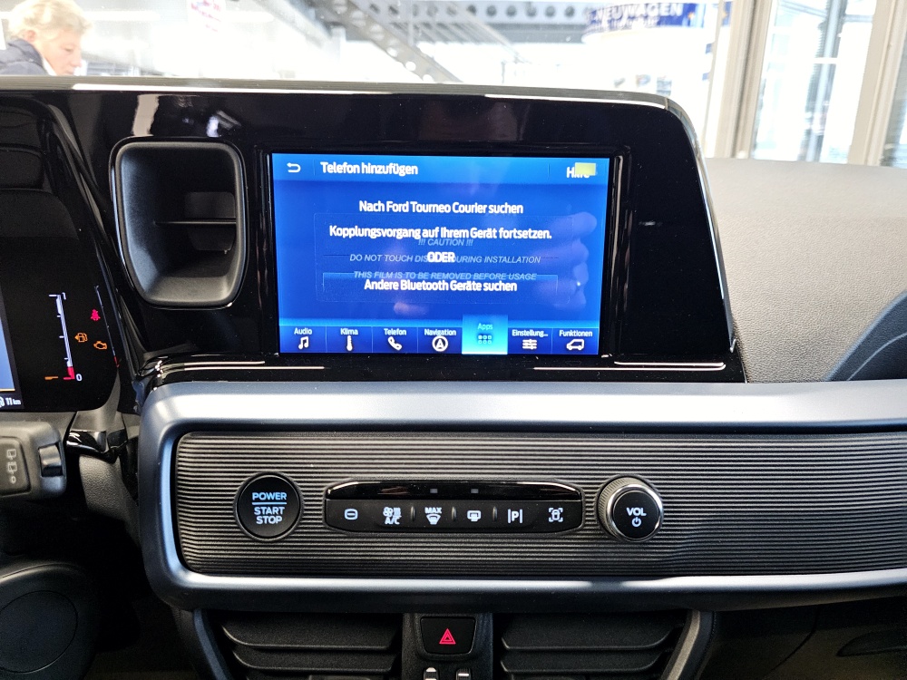 Ford Tourneo Courier  bei Hoffmann Automobile in Wolfsburg kaufen und sofort mitnehmen - Bild 9