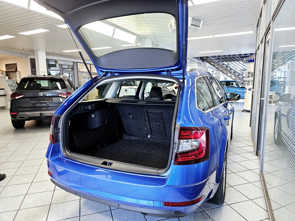 Skoda Octavia Combi  bei Hoffmann Automobile in Wolfsburg kaufen und sofort mitnehmen - Bild 2