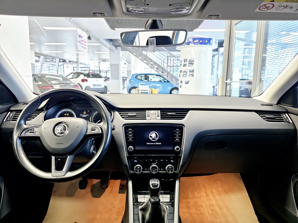 Skoda Octavia Combi  bei Hoffmann Automobile in Wolfsburg kaufen und sofort mitnehmen - Bild 5