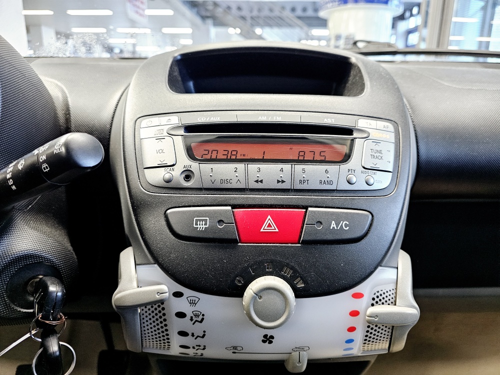 Citroen C1  bei Hoffmann Automobile in Wolfsburg kaufen und sofort mitnehmen - Bild 7