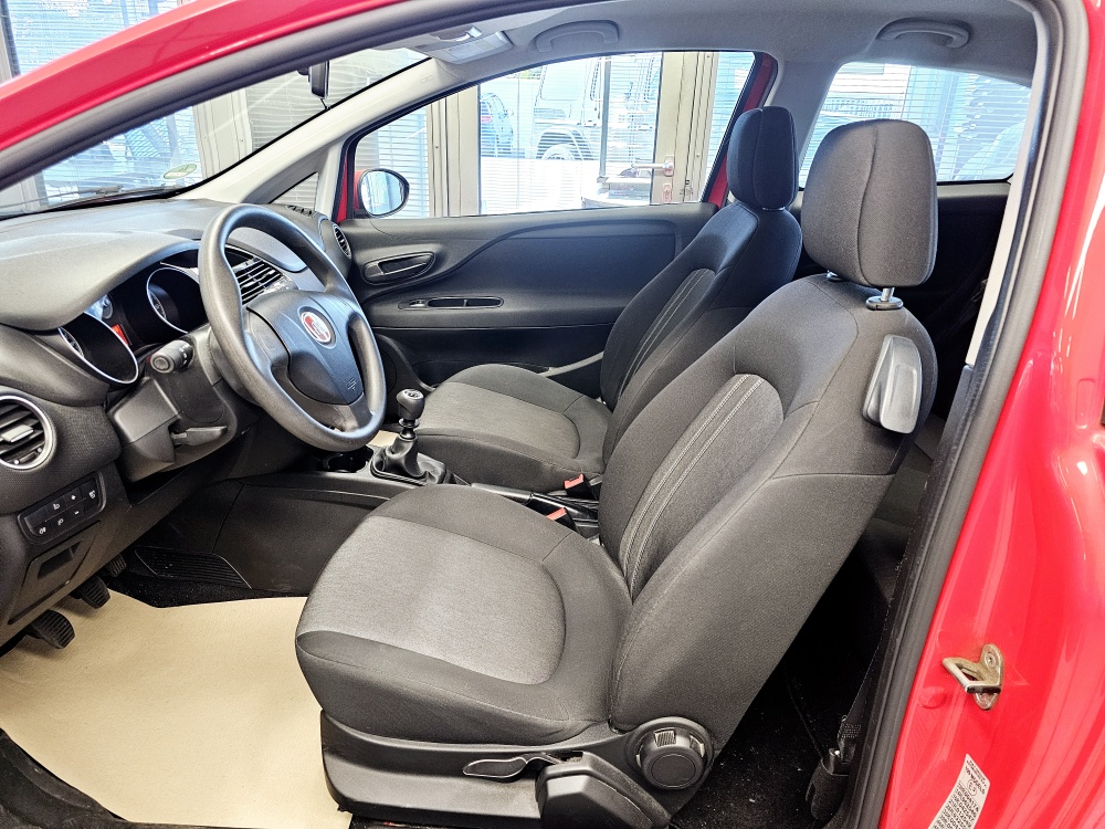 Fiat Punto  bei Hoffmann Automobile in Wolfsburg kaufen und sofort mitnehmen - Bild 10