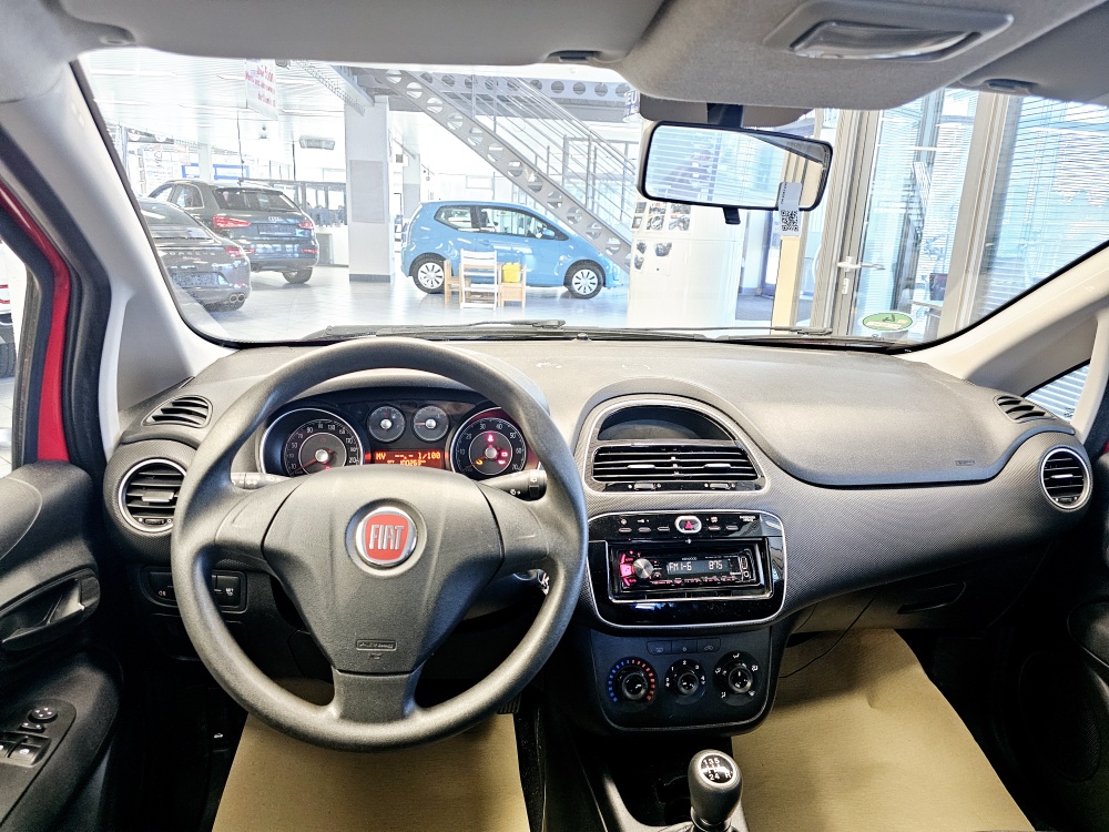 Fiat Punto  bei Hoffmann Automobile in Wolfsburg kaufen und sofort mitnehmen - Bild 8
