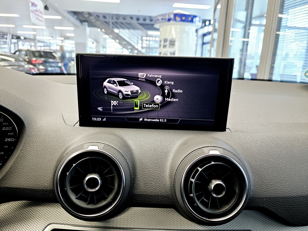 Audi Q2  bei Hoffmann Automobile in Wolfsburg kaufen und sofort mitnehmen - Bild 11