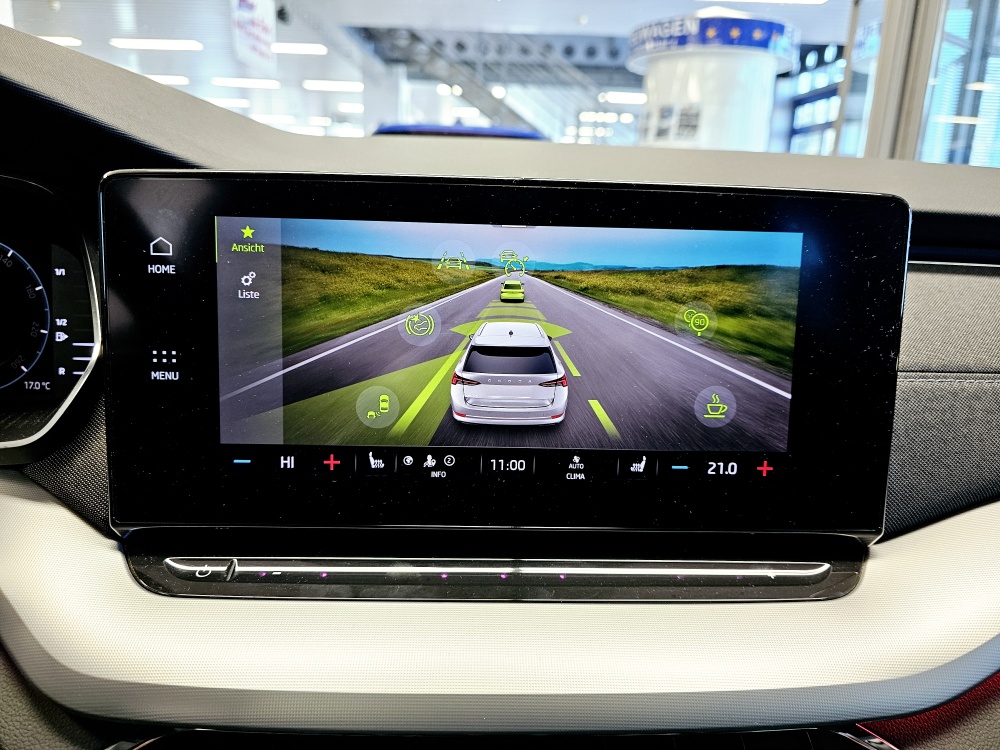 Skoda Octavia Combi  bei Hoffmann Automobile in Wolfsburg kaufen und sofort mitnehmen - Bild 11