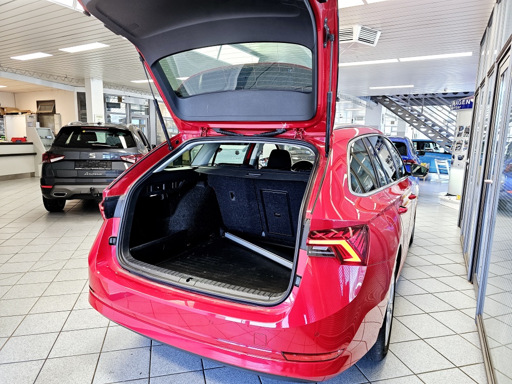 Skoda Octavia Combi  bei Hoffmann Automobile in Wolfsburg kaufen und sofort mitnehmen - Bild 2