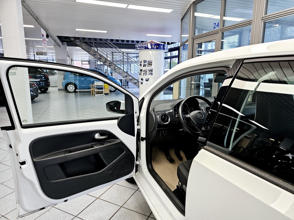 VW up!  bei Hoffmann Automobile in Wolfsburg kaufen und sofort mitnehmen - Bild 14