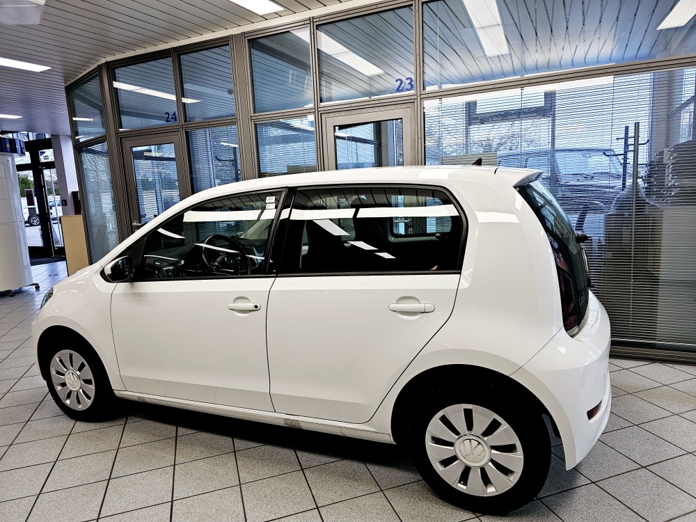 VW up!  bei Hoffmann Automobile in Wolfsburg kaufen und sofort mitnehmen - Bild 15