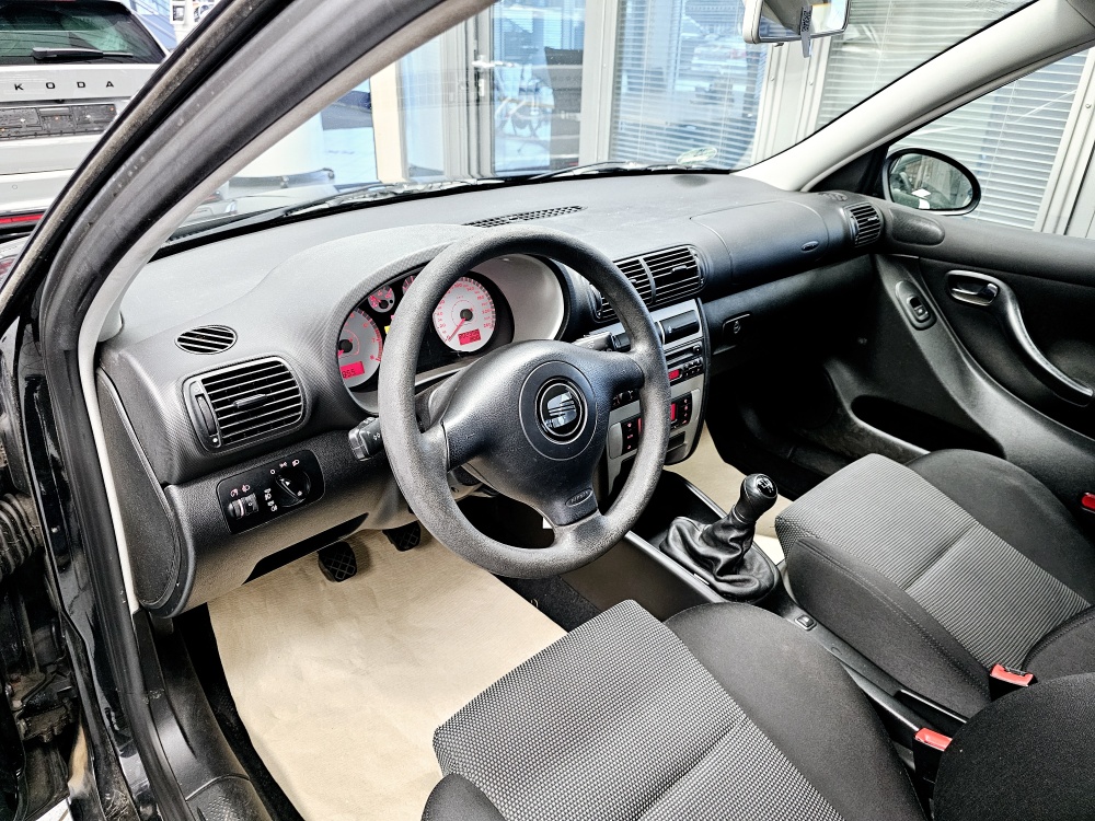Seat Leon  bei Hoffmann Automobile in Wolfsburg kaufen und sofort mitnehmen - Bild 10
