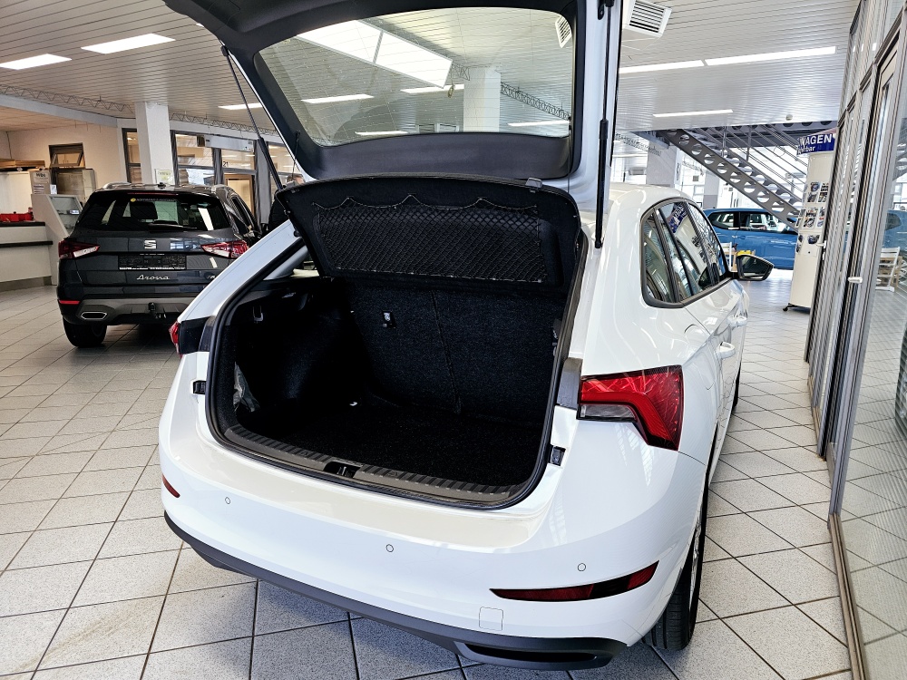 Skoda Scala  bei Hoffmann Automobile in Wolfsburg kaufen und sofort mitnehmen - Bild 2
