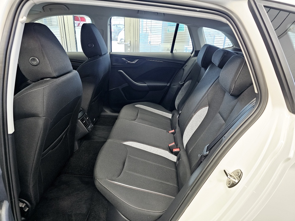 Skoda Scala  bei Hoffmann Automobile in Wolfsburg kaufen und sofort mitnehmen - Bild 5
