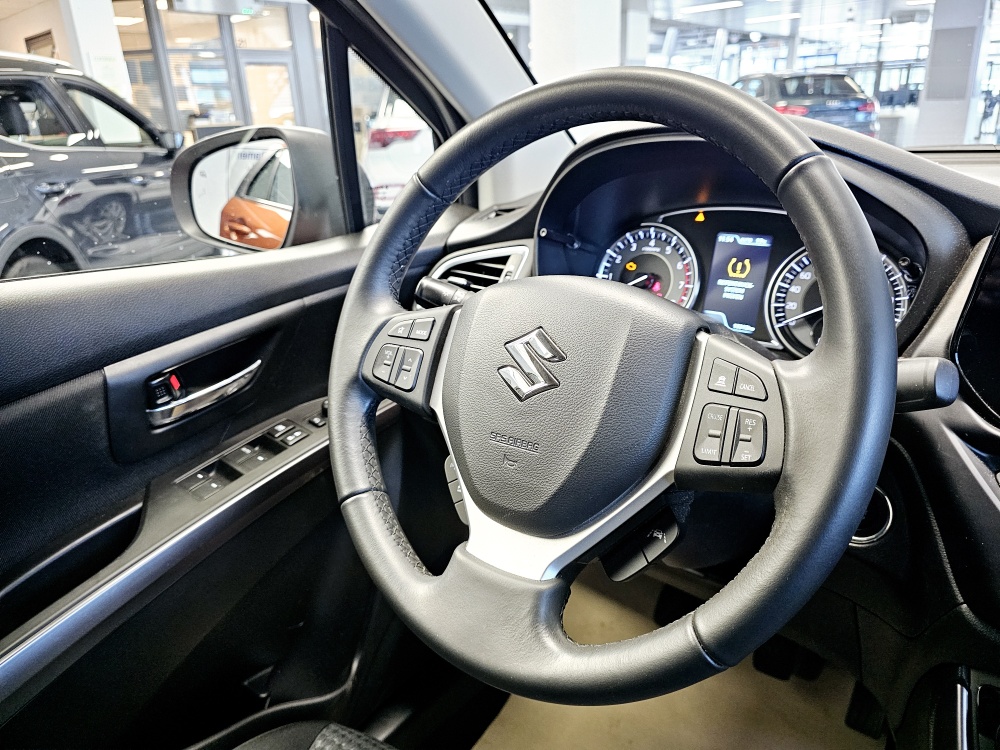 Suzuki (SX4) S-Cross  bei Hoffmann Automobile in Wolfsburg kaufen und sofort mitnehmen - Bild 11