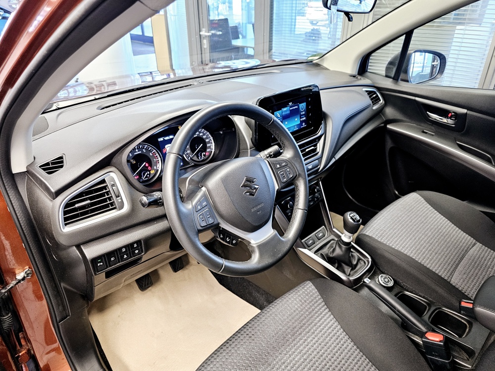 Suzuki (SX4) S-Cross  bei Hoffmann Automobile in Wolfsburg kaufen und sofort mitnehmen - Bild 14