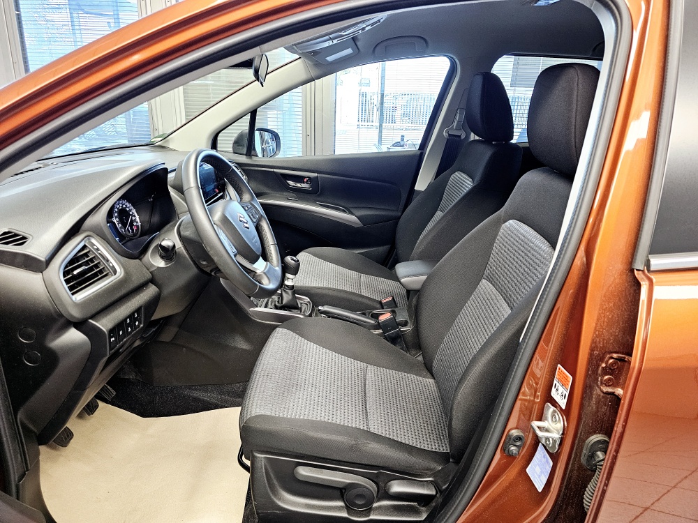 Suzuki (SX4) S-Cross  bei Hoffmann Automobile in Wolfsburg kaufen und sofort mitnehmen - Bild 15