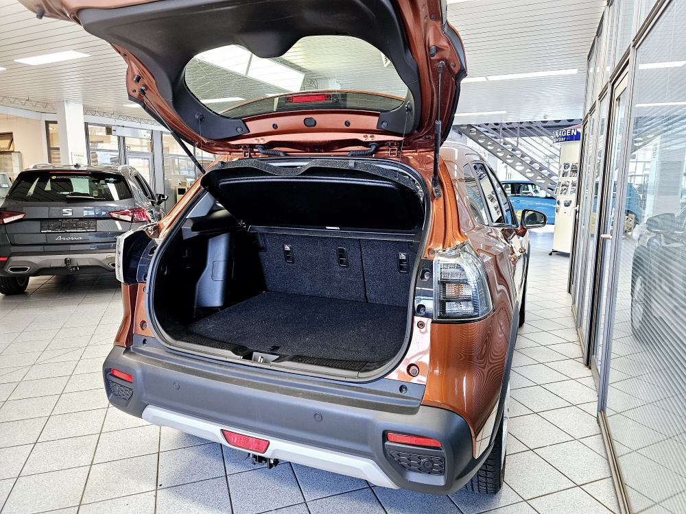 Suzuki (SX4) S-Cross  bei Hoffmann Automobile in Wolfsburg kaufen und sofort mitnehmen - Bild 2