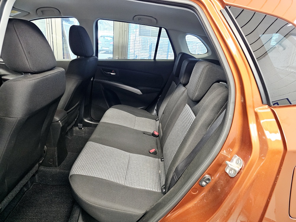 Suzuki (SX4) S-Cross  bei Hoffmann Automobile in Wolfsburg kaufen und sofort mitnehmen - Bild 6
