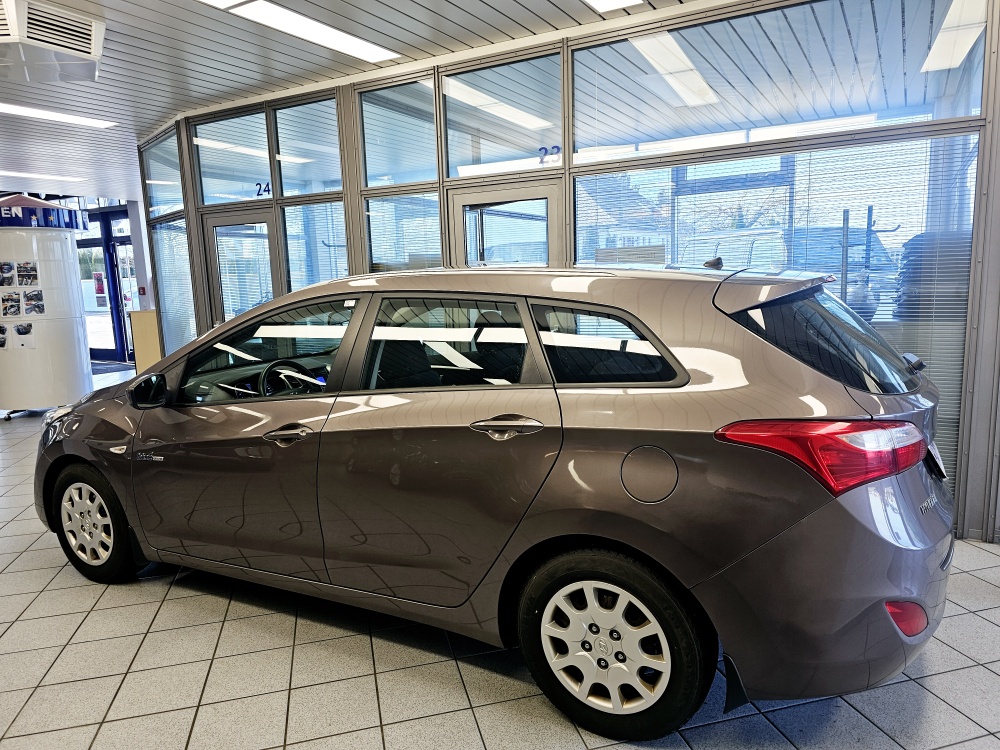 Hyundai i30 Kombi  bei Hoffmann Automobile in Wolfsburg kaufen und sofort mitnehmen - Bild 13