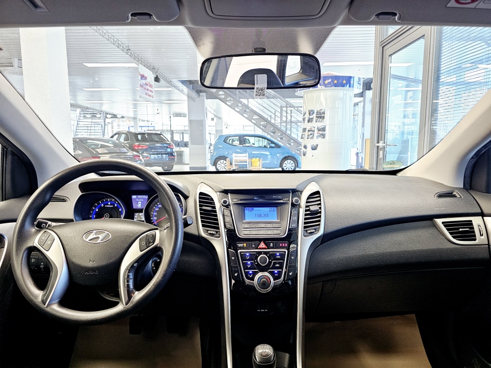 Hyundai i30 Kombi  bei Hoffmann Automobile in Wolfsburg kaufen und sofort mitnehmen - Bild 5