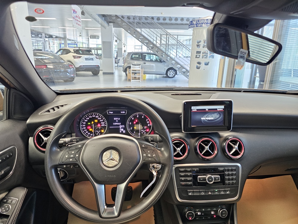 Mercedes-Benz A 180  bei Hoffmann Automobile in Wolfsburg kaufen und sofort mitnehmen - Bild 10