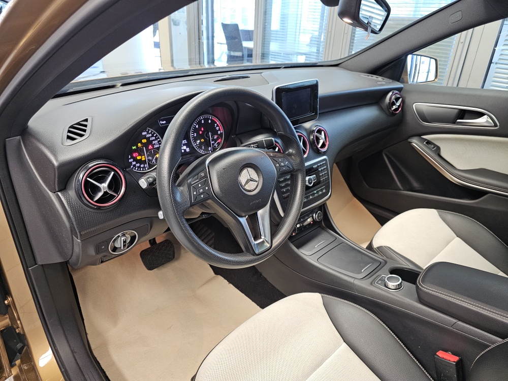 Mercedes-Benz A 180  bei Hoffmann Automobile in Wolfsburg kaufen und sofort mitnehmen - Bild 11