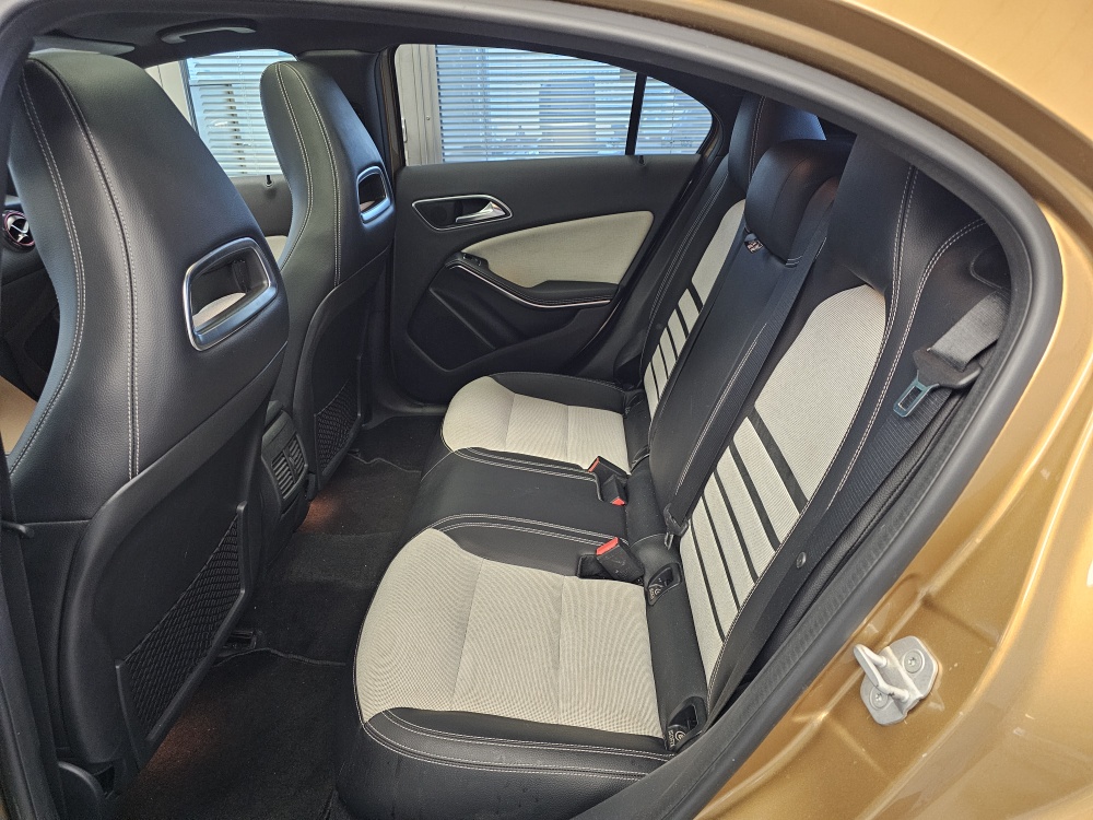 Mercedes-Benz A 180  bei Hoffmann Automobile in Wolfsburg kaufen und sofort mitnehmen - Bild 4