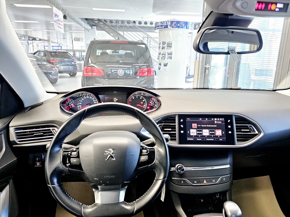 Peugeot 308  bei Hoffmann Automobile in Wolfsburg kaufen und sofort mitnehmen - Bild 11